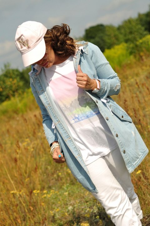 KURTKA DAMSKA PARKA JEANS z KAPTUREM dekatyzowana KURTKA DAMSKA PARKA JEANS z KAPTUREM dekatyzowana