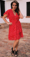 Letnia sukienka z falbanami w kropki w kolorze czerwonym