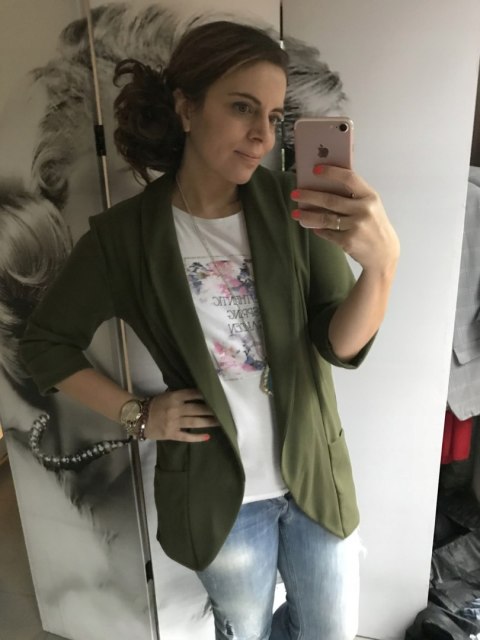Żakiet damski Narzutka rozmiar PLUS SIZE Polski Producent kolor beżowy 4XL Żakiet damski Narzutka rozmiar PLUS SIZE Polski Producent kolor beżowy 4XL