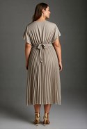 Elegancka DAMSKA sukienka PLUS SIZE model NOEMI plisowana beżowa WESELE CHRZCINY