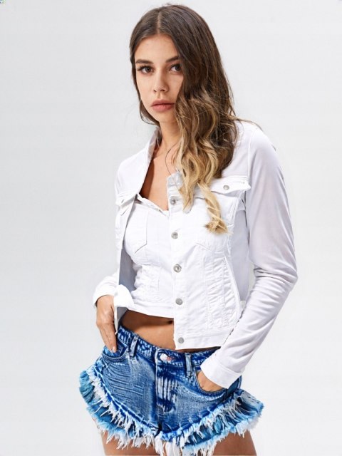 Kurtka damska jeans BIAŁA KATANA na guziki Miss Sisi z kieszeniami Kurtka damska jeans BIAŁA KATANA na guziki Miss Sisi z kieszeniami