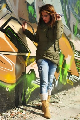 Kurtka damska wiosenna lekko pikowana K-06 z kapturem khaki 3XL