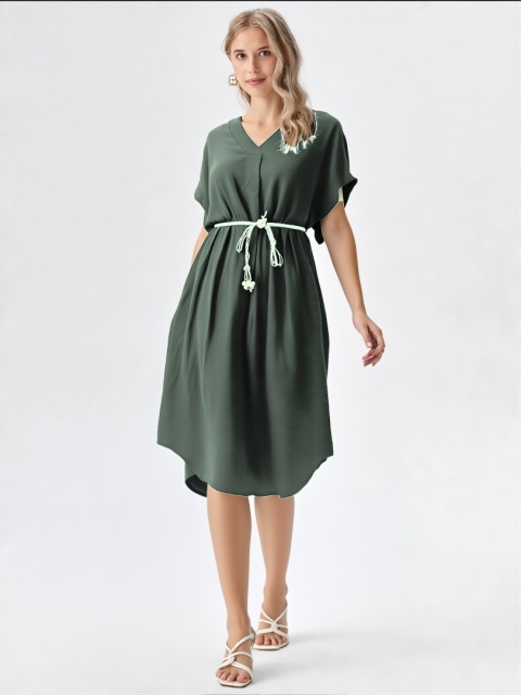 Sukienka OLIWKOWA damska midi z paskiem BOHO na co dzień oversize LATO Sukienka OLIWKOWA damska midi z paskiem BOHO na co dzień oversize LATO