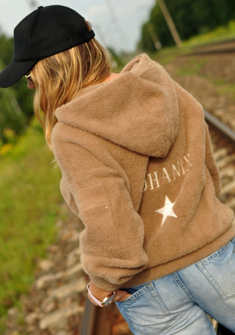 KURTKA ALPAKA z kapturem YOHANIX oversize CAMEL KURTKA ALPAKA z kapturem YOHANIX oversize CAMEL