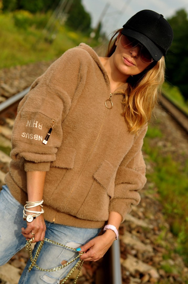 KURTKA ALPAKA z kapturem YOHANIX oversize CAMEL KURTKA ALPAKA z kapturem YOHANIX oversize CAMEL