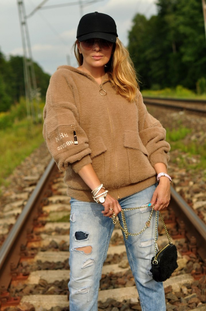 KURTKA ALPAKA z kapturem YOHANIX oversize CAMEL KURTKA ALPAKA z kapturem YOHANIX oversize CAMEL