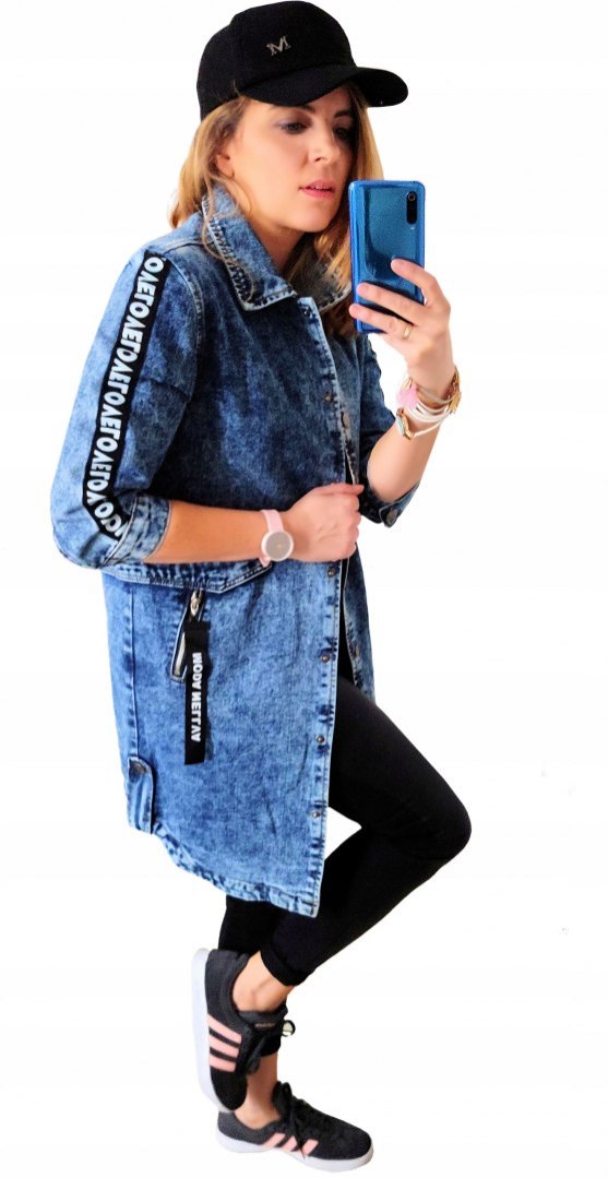 KURTKA JEANS PARKA DEKATYZOWANA z napisami KURTKA JEANS PARKA DEKATYZOWANA z napisami