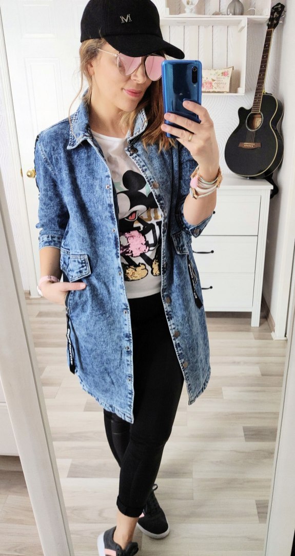 KURTKA JEANS PARKA DEKATYZOWANA z napisami KURTKA JEANS PARKA DEKATYZOWANA z napisami