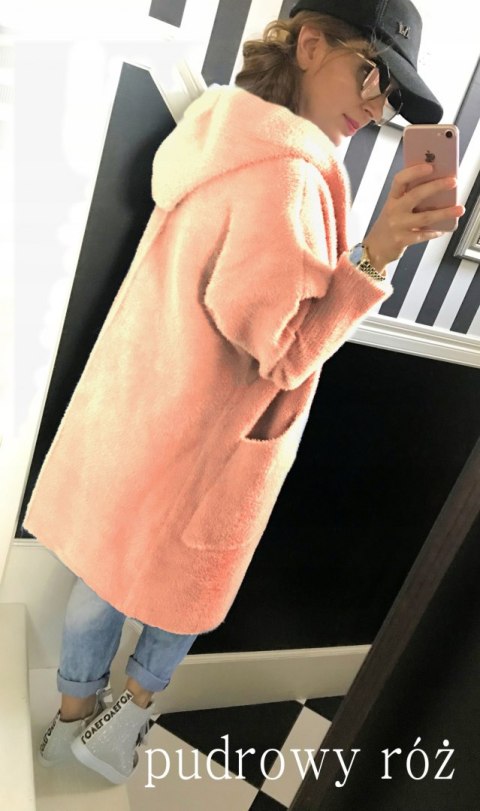 PŁASZCZ DŁUGI Z ALPAKI Z KAPTUREM oversize P.RÓŻ PŁASZCZ DŁUGI Z ALPAKI Z KAPTUREM oversize P.RÓŻ